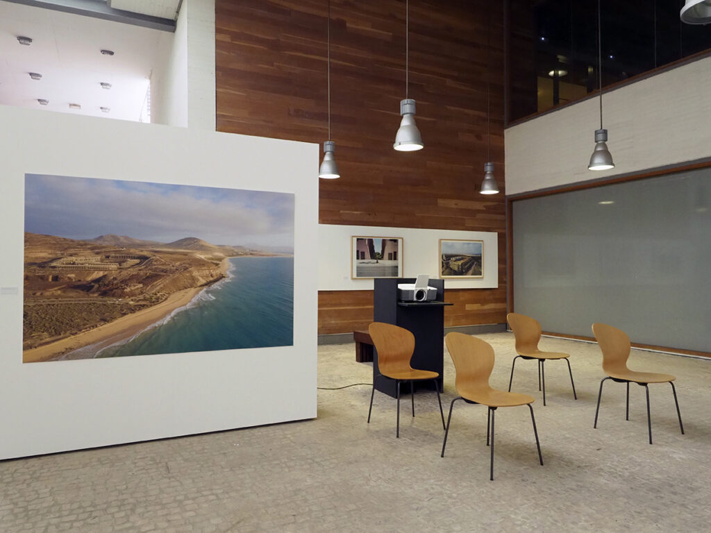 impresión gran formato y proyector de Exposición Markel Redondo